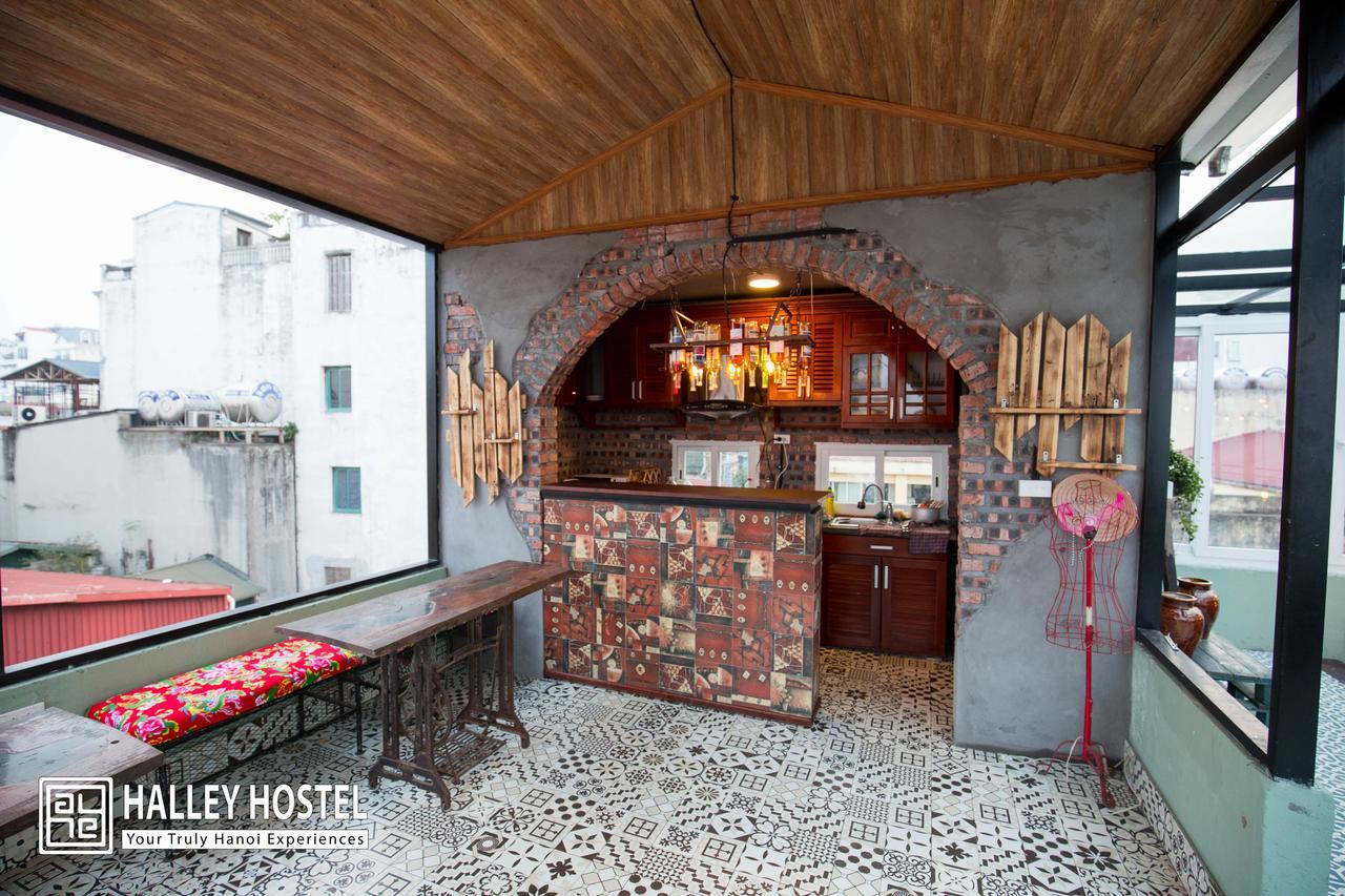 Halley Hostel Ханой Екстериор снимка