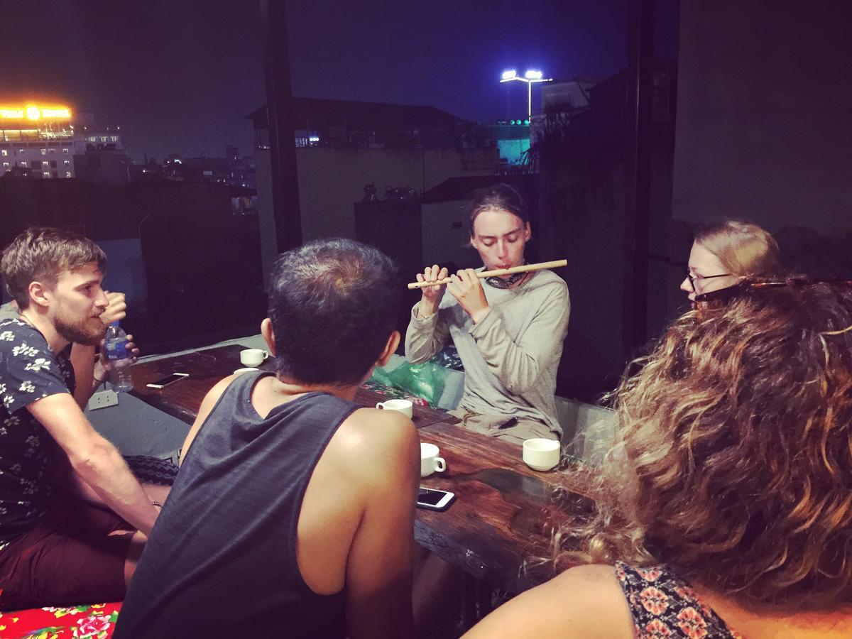 Halley Hostel Ханой Екстериор снимка