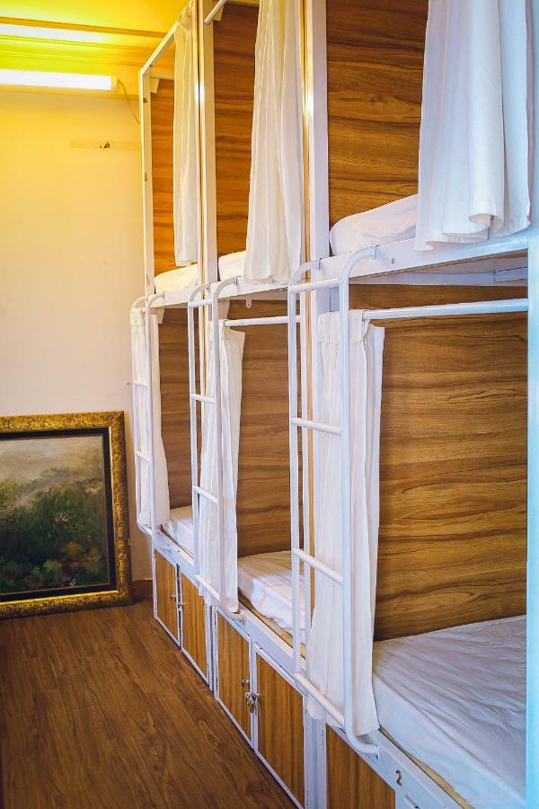 Halley Hostel Ханой Екстериор снимка
