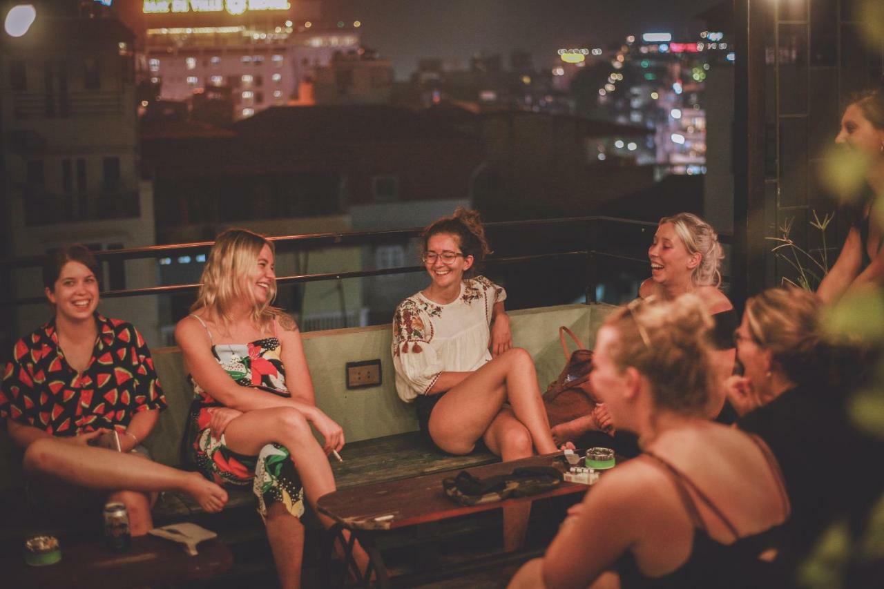 Halley Hostel Ханой Екстериор снимка